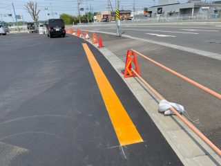 三重県　鈴鹿市　コンビニ駐車場　新設ライン工事